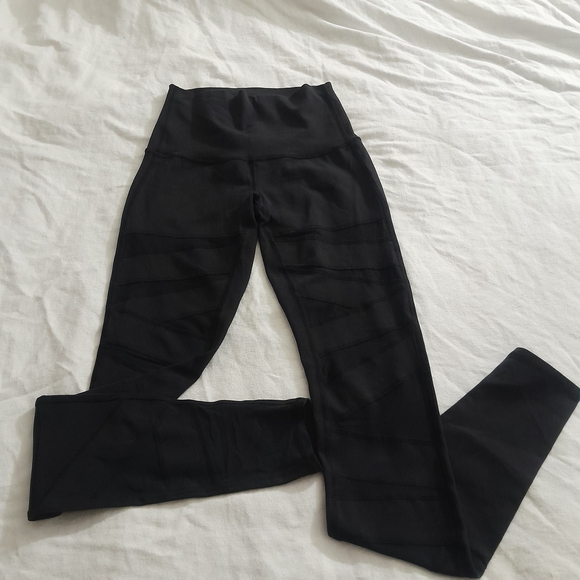 Lululemon Athletica Jet Black Yoga Pants - Picture 4 of 8